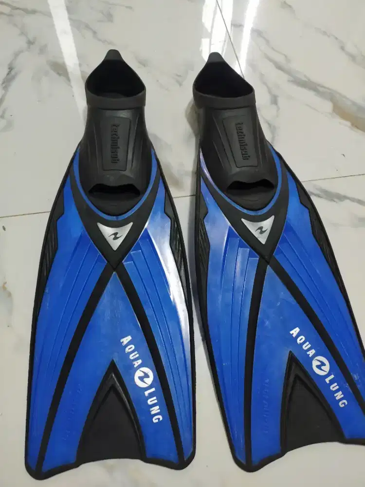 Bismillah, Dijual kaki katak/Fins Aqualung Technisub 44-45/ 9,5-10,5