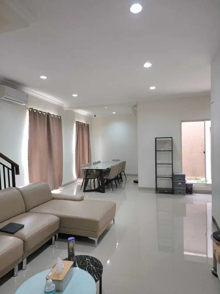 Dijual Rumah di Flamingo Summarecon Serpong