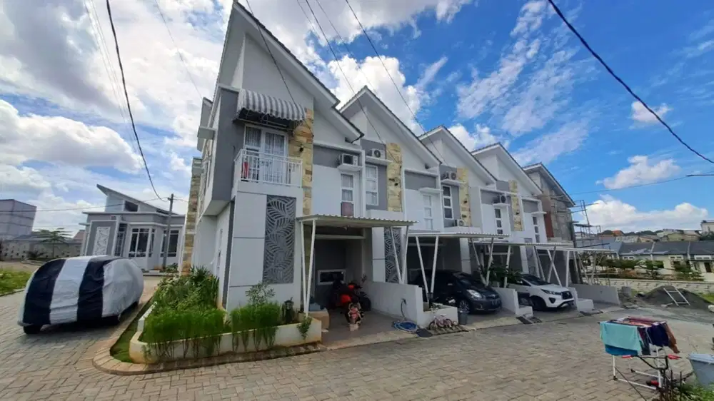 Rumah 2 Lantai Depok Hunian Syariah Modern Termurah di Medina Townhouse Depok Strategis dekat Tol dekat Stasiun Depok Baru Nyaman Asri Bebas Riba