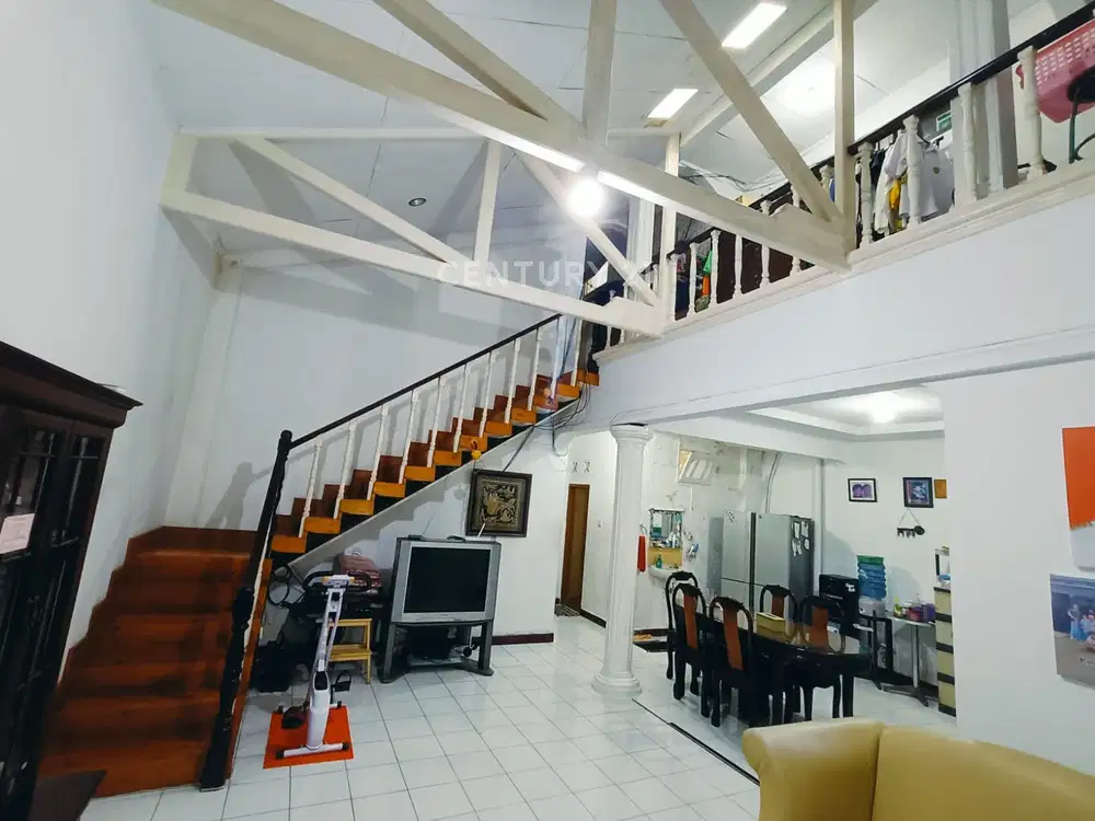 Rumah Lokasi Strategis Di Lebak Bulus S8273