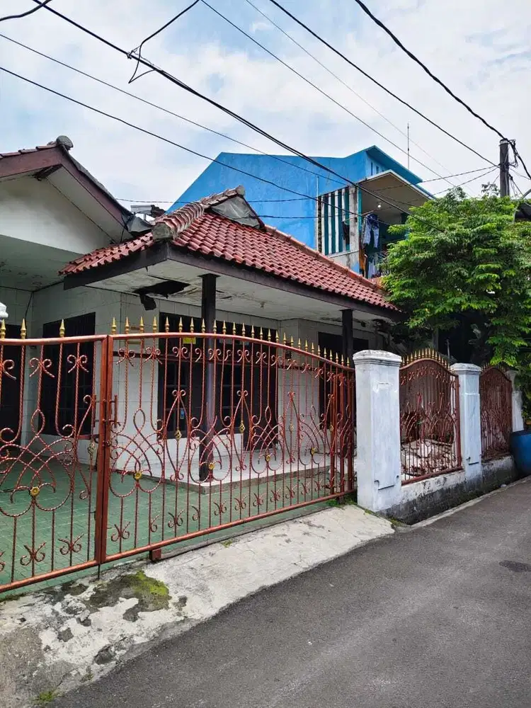 Dijual Rumah Hitung Tanah Berlokasi Strategis di Cakung Jakarta Timur