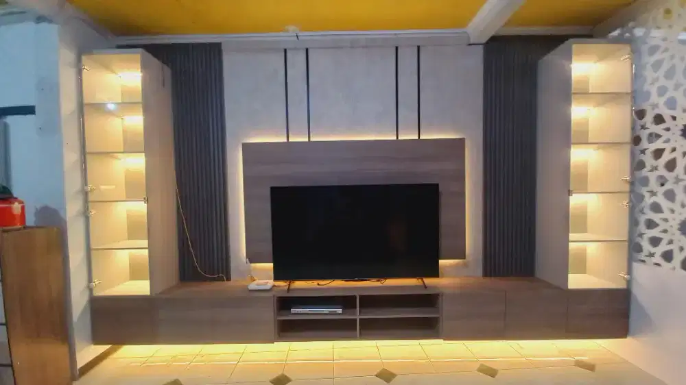 Backdrop tv , cabinet tv , mushola , kitchen set , meja island