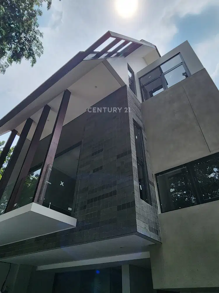 Rumah Tinggal 3 Lantai Dekat Stasiun MRT Di Cinere NS0049