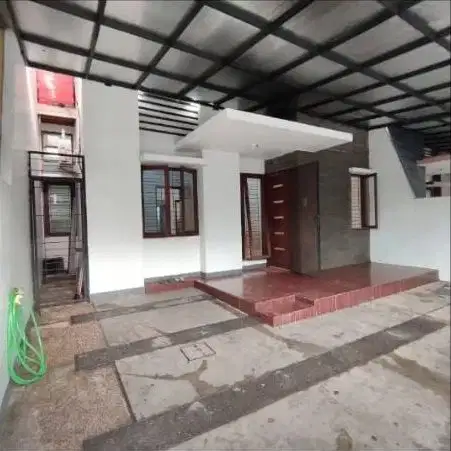 Disewakan Rumah Bagus dan Cantik di Harapan Indah 1 Bekasi