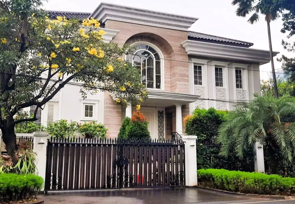 Rumah Mewah Hook ada Kolam Renang di Sekolah Duta Pondok Indah