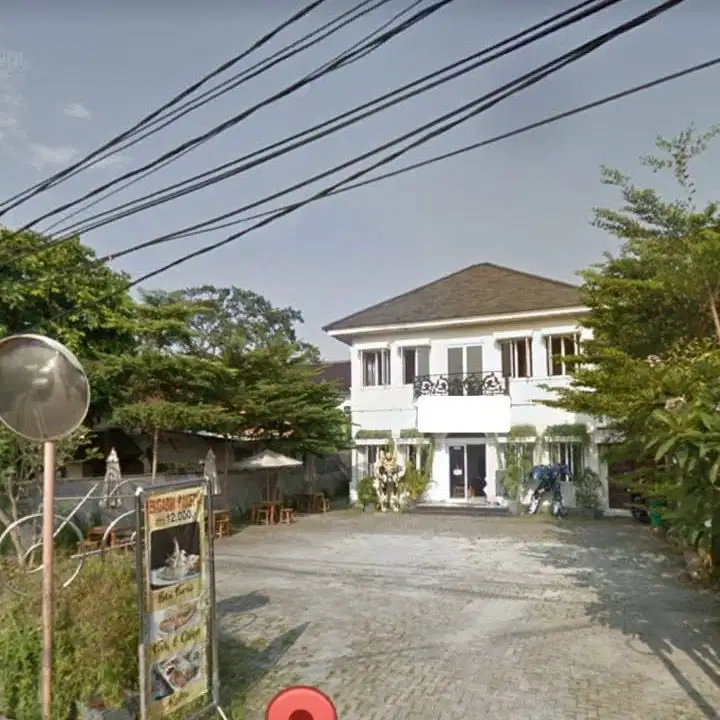 Disewakan Rumah 2 Lantai di Pinggir Jalan Di Bekasi