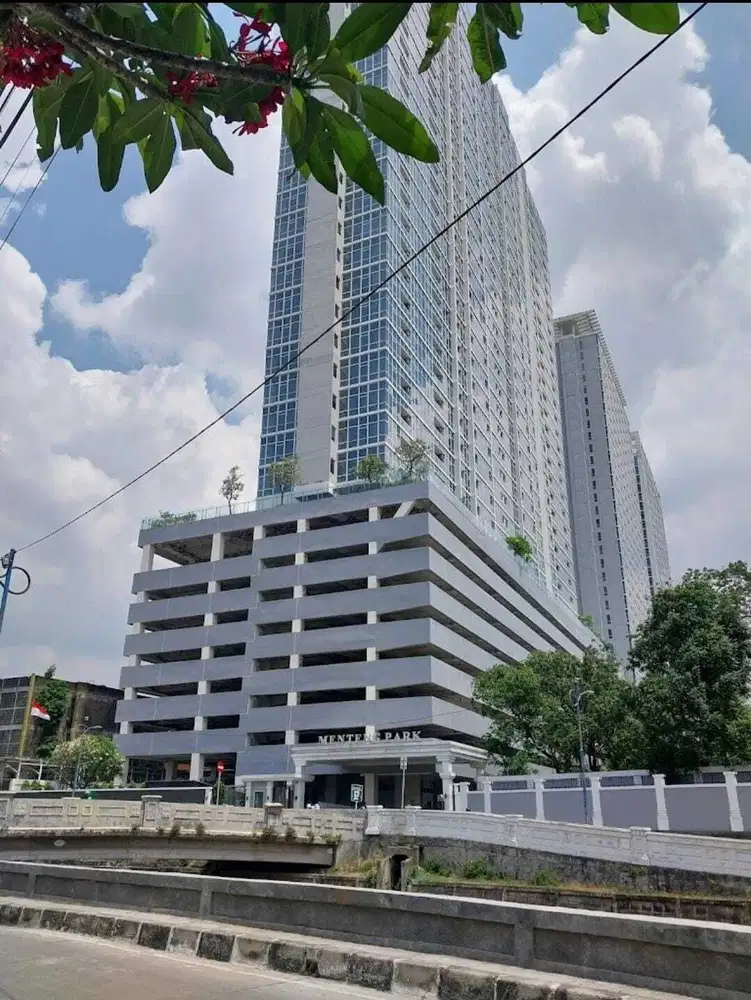 Dijual Apartemen 2BR Semi Furnished Hadap Monas di Menteng Park Jakpus