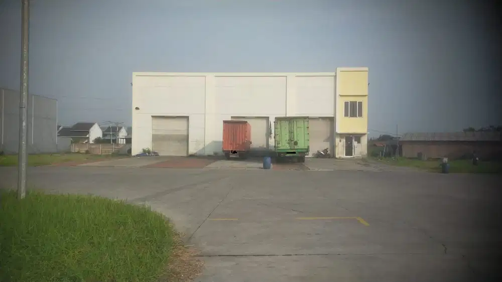 Dijual Gudang 3 Gandeng Berlokasi Strategis di Center Karawang