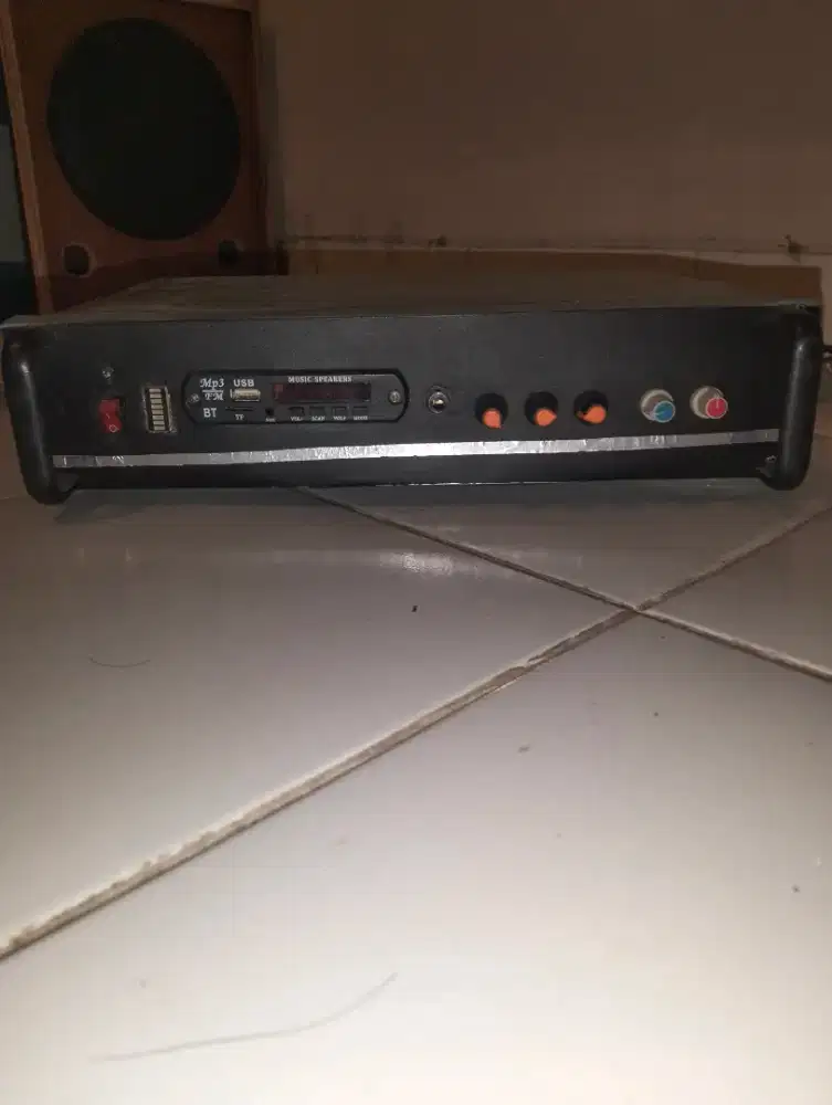 Amp home theater rakitan