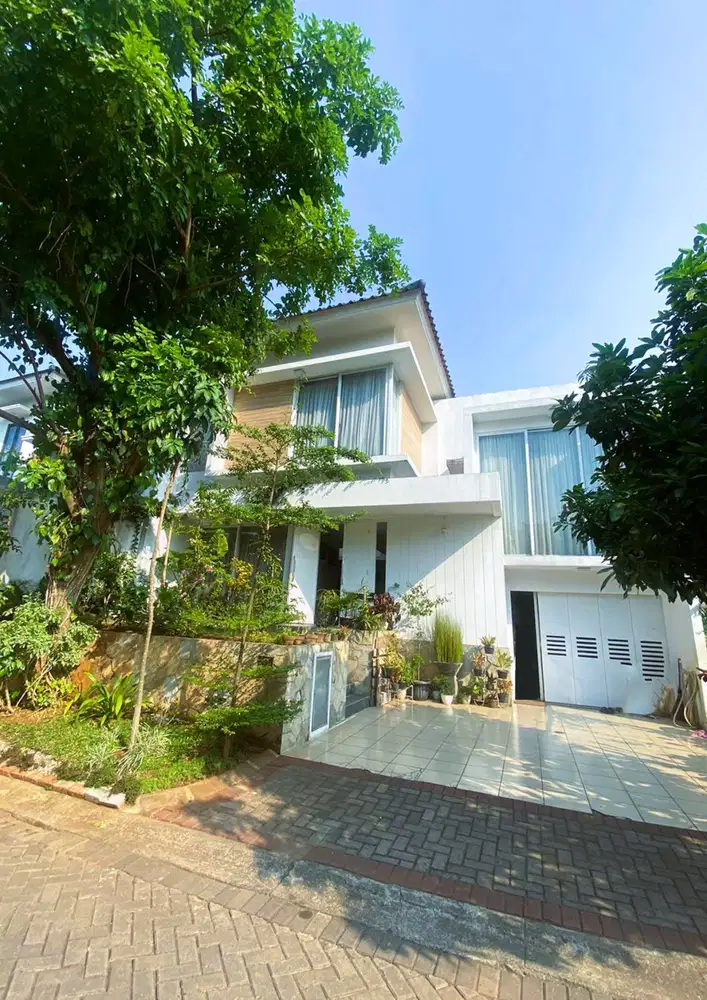 Dijual Rumah Siap Huni di Kebayoran Symphony dekat Club House