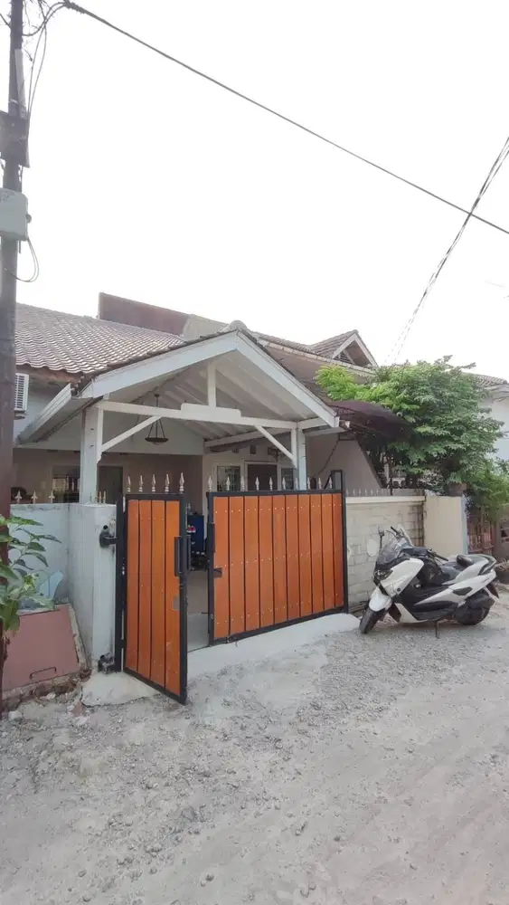 Dijual Rumah Bagus Siap Huni di Boulevard Hijau Harapan Indah Bekasi