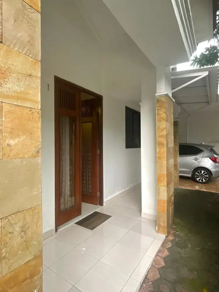 Rumah Hook 2 Lantai Siap Huni di Pisok, Bintaro Sektor 5