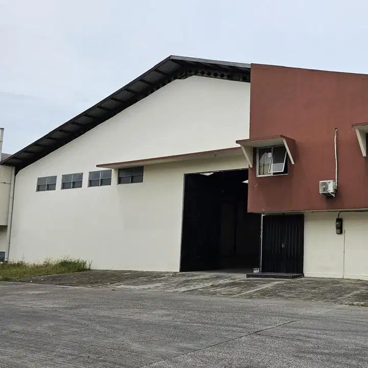 Gudang dan Kantor siap pakai di jalan industri Jakate Tangerang