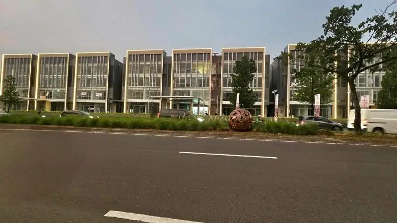 DISEWA RUKO NORTHRIDGE STUDIO LOFT 4 LANTAI DI BSD CITY