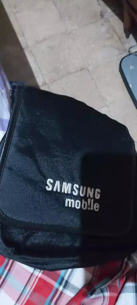 Tas samsung, no uniqlo