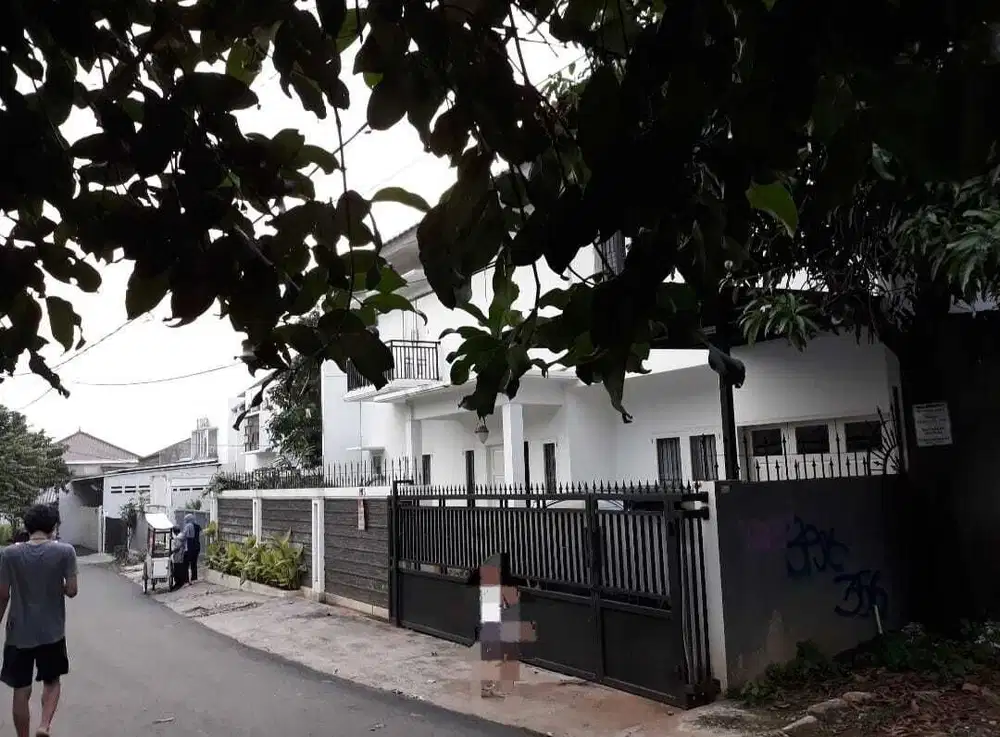 Dijual Rumah Bagus di Jl. Pertanian Lebak Bulus, Jakarta Selatan