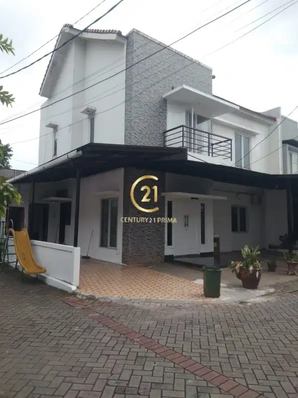 Rumah bagus hook di cluster dekat kampus Budiluhur Petukangan