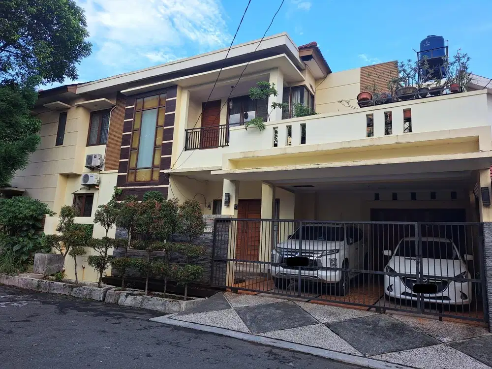 Dijual Rumah 2 Lantai  di Grand Galaxy Bekasi  Selatan