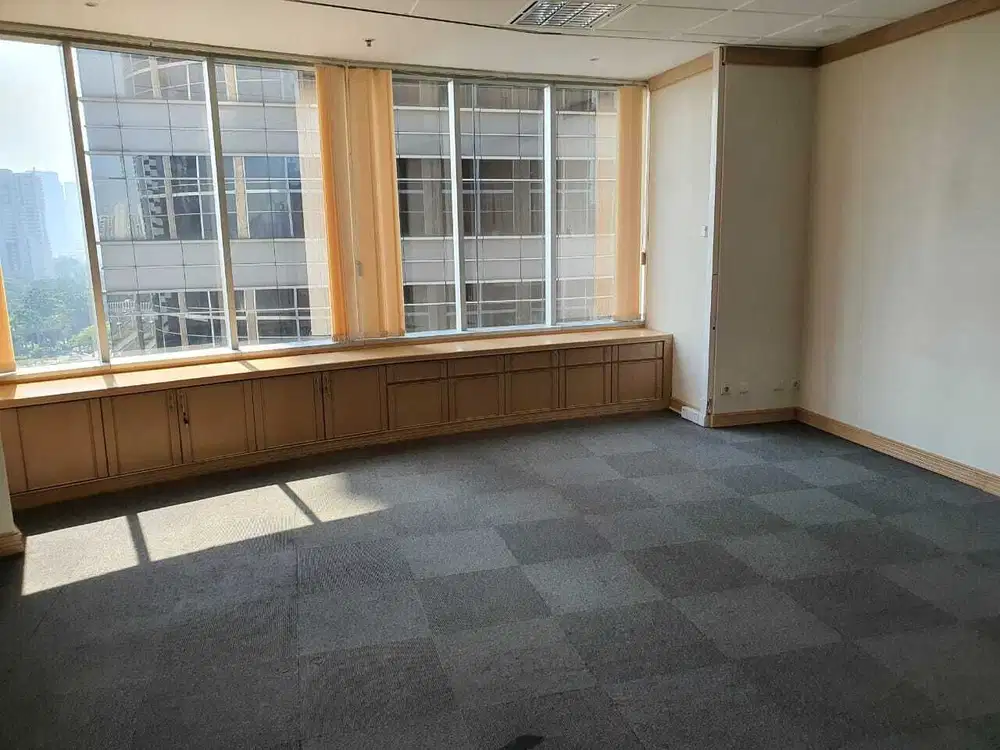 Disewa Office Space  Unfurnished & Strategis di Menara Sudirman