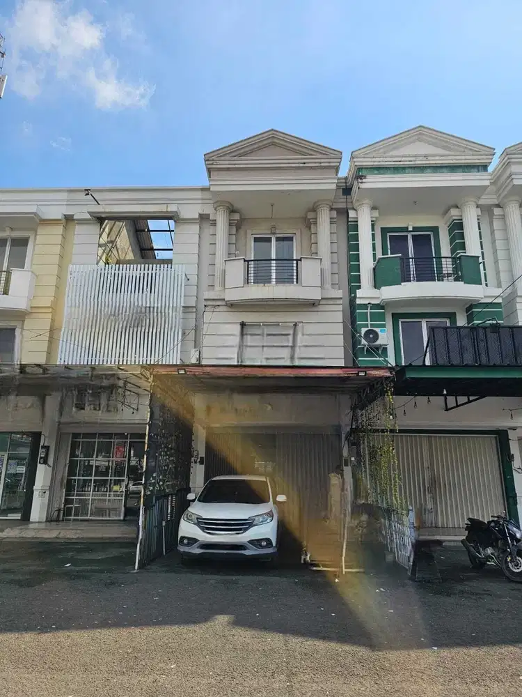 Dijual Ruko 4 Lantai Bagus Siap Pakai Strategis Di Boulevard Hijau