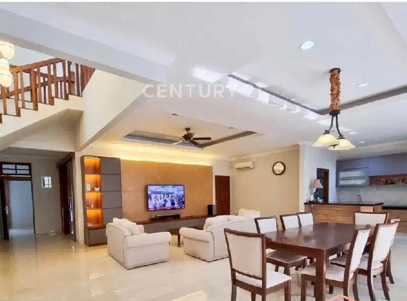 Jual Rumah Pondok Indah, 7 Kamar Tidur, Kondisi Bagus! Strategis!