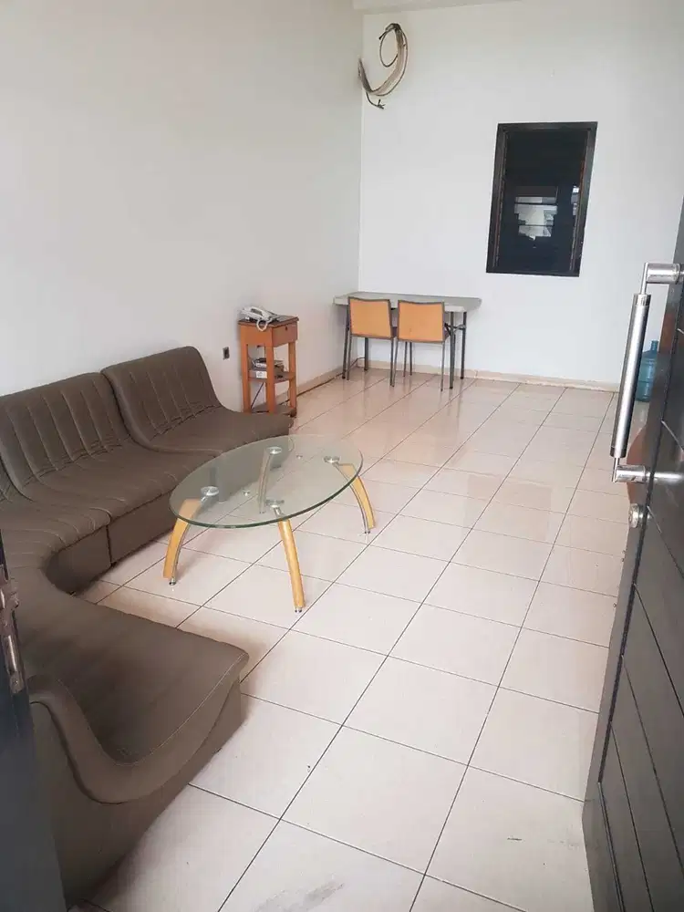 Jual Cepat Rumah 3 Lantai di Taman Ratu Jakarta Barat