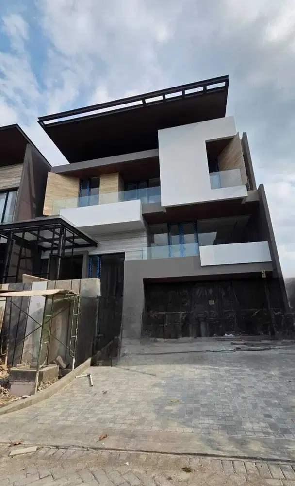 DIJUAL RUMAH MEWAH CITRALAND GRESS MINIMALIS