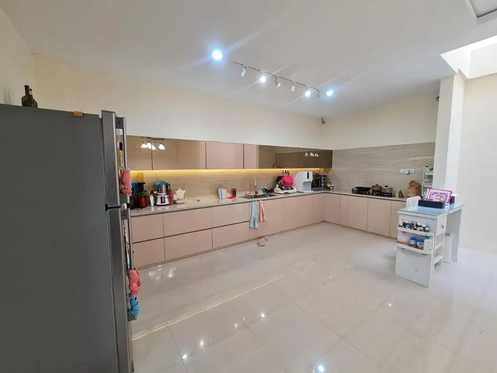 Jual CEPAT Rumah Full Renovasi di Tj Duren Jakarta Barat