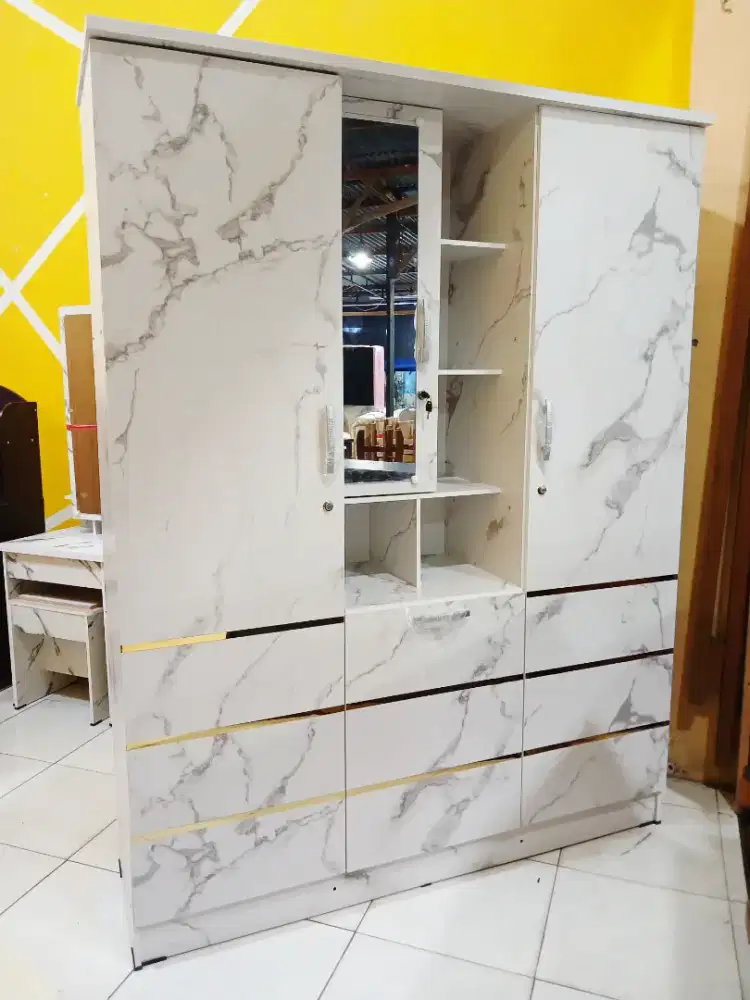 LEMARI 3 PINTU MOTIF MARMER