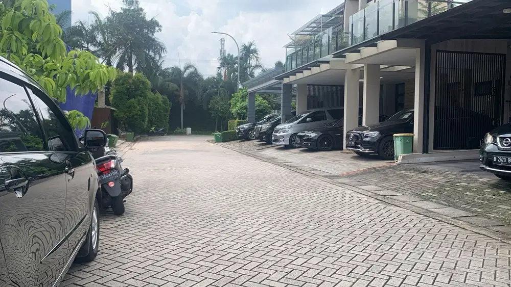 Dijual Rumah 2 1/2 Lantai di Cluster Hawai Puri Mansion Jakarta Barat