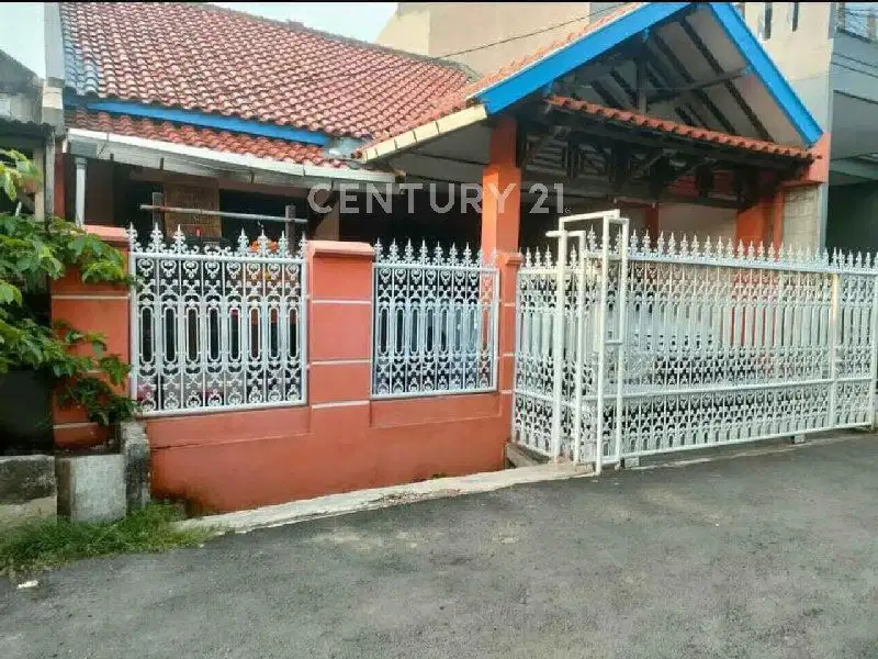 RUMAH DALAM KOMPLEK BEA CUKAI KELAPA GADING