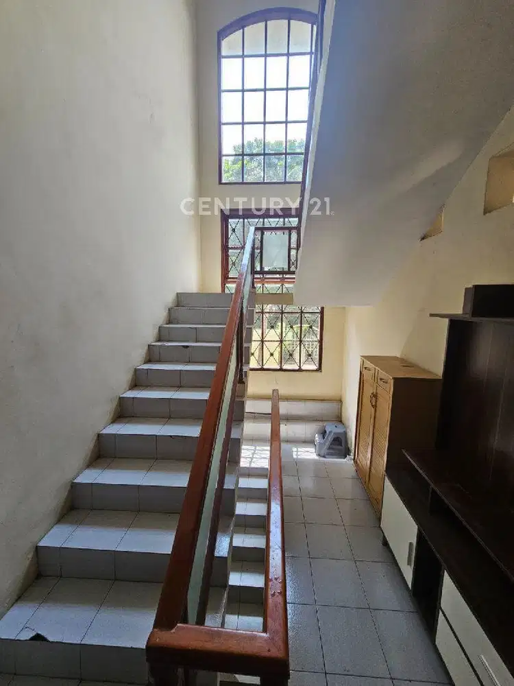 Rumah Hook 2 Lantai Strategis Di Bumi Pusaka Cinere Siap Huni