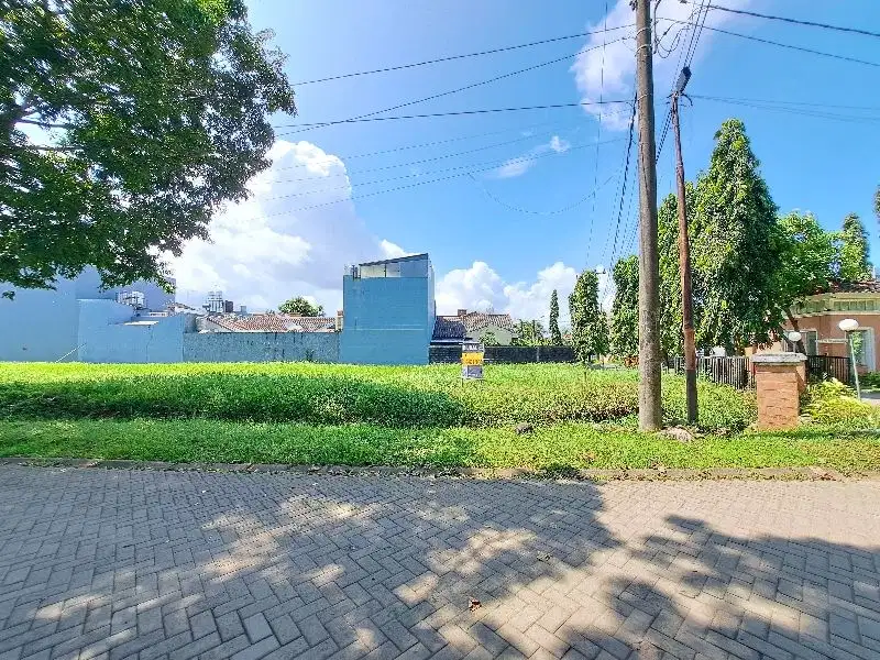 Tanah area tanjung bunga dekat taman metropolitan