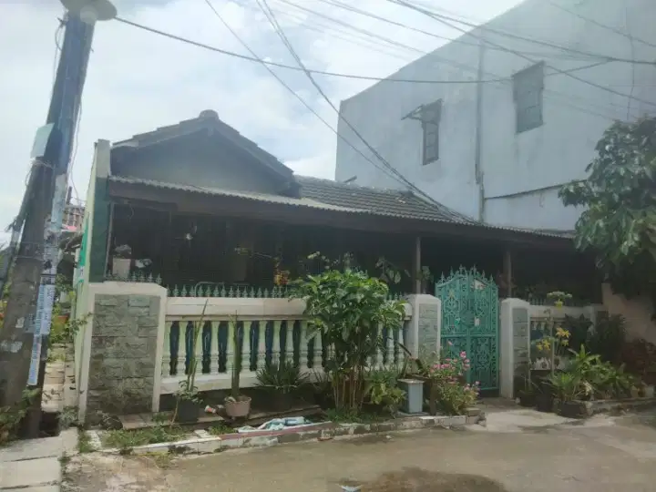 Dijual Rumah Hook di Pejuang Harapan Indah Bekasi