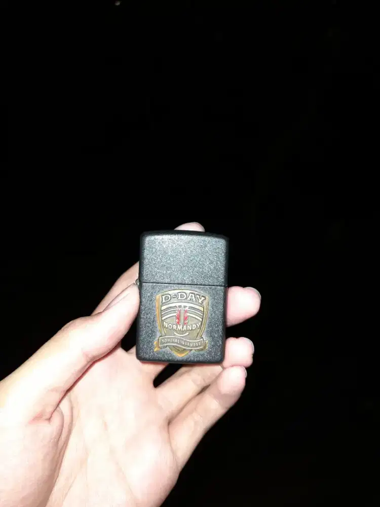 korek api zippo