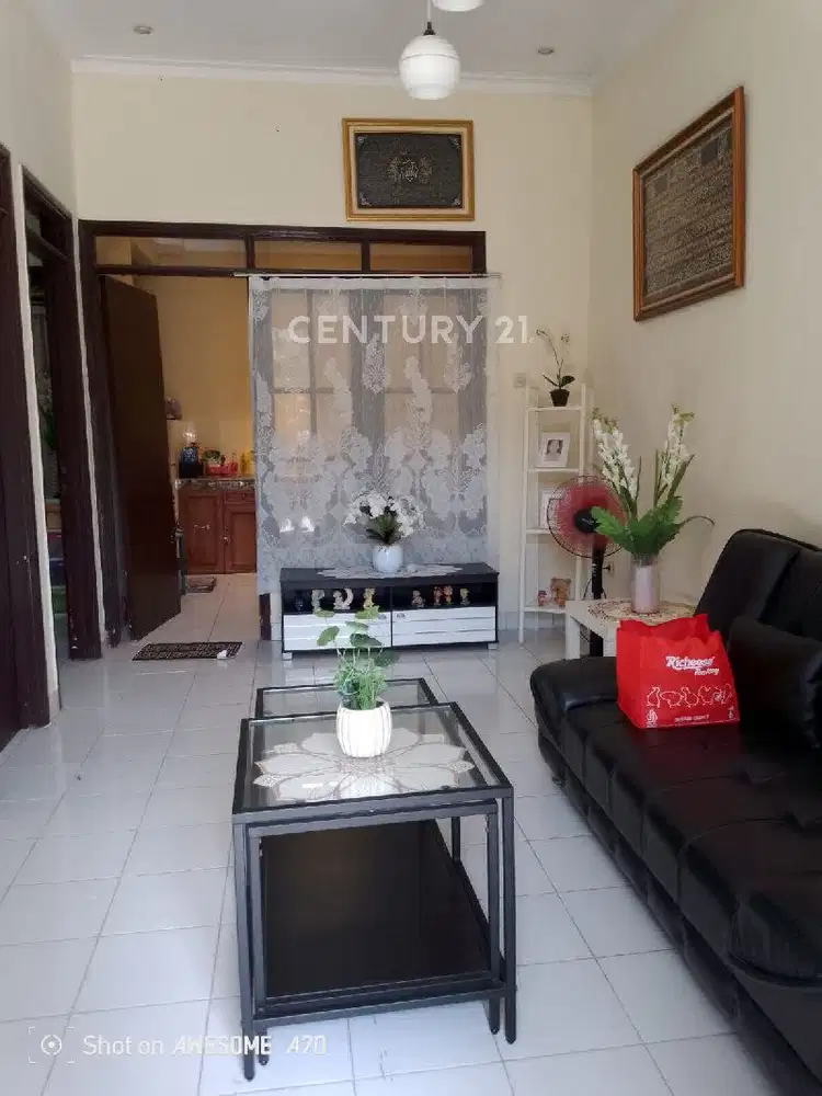 Rumah Siap Pakai Asri Di Lippo Cikarang Taman Lembah Hijau