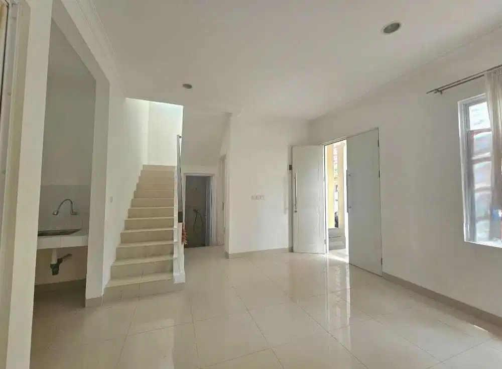 Disewakan Rumah Milenial di Cluster South Thames JGC Jakarta Timur