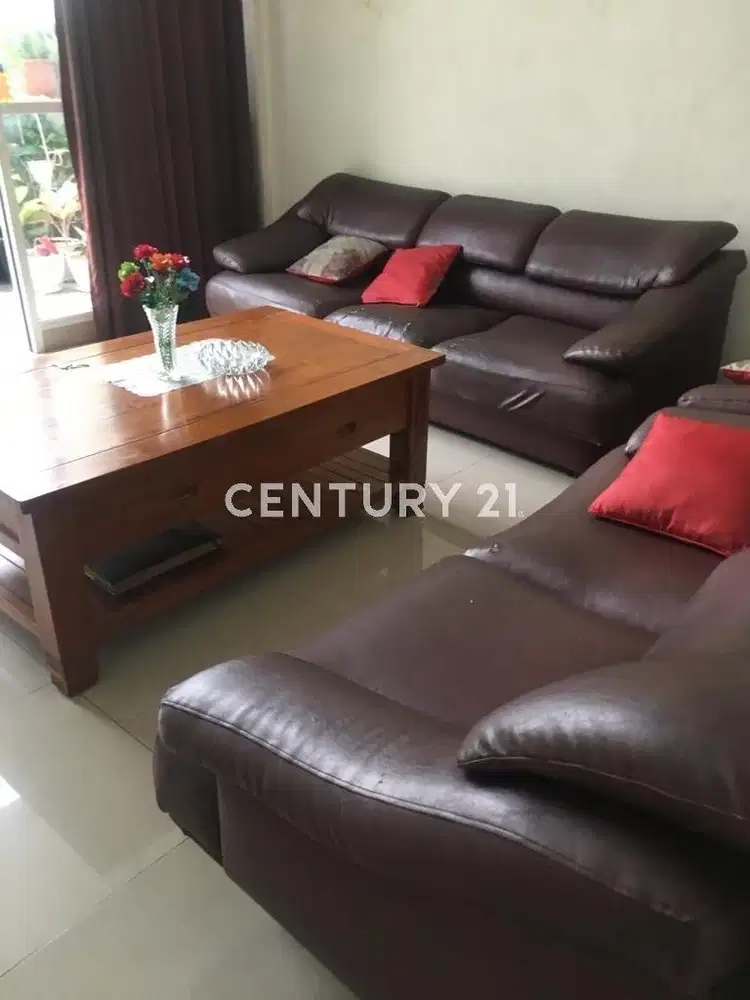 Rumah Bebas Banjir Dan Strategis Di Kebon Jeruk Jak Bar S7268