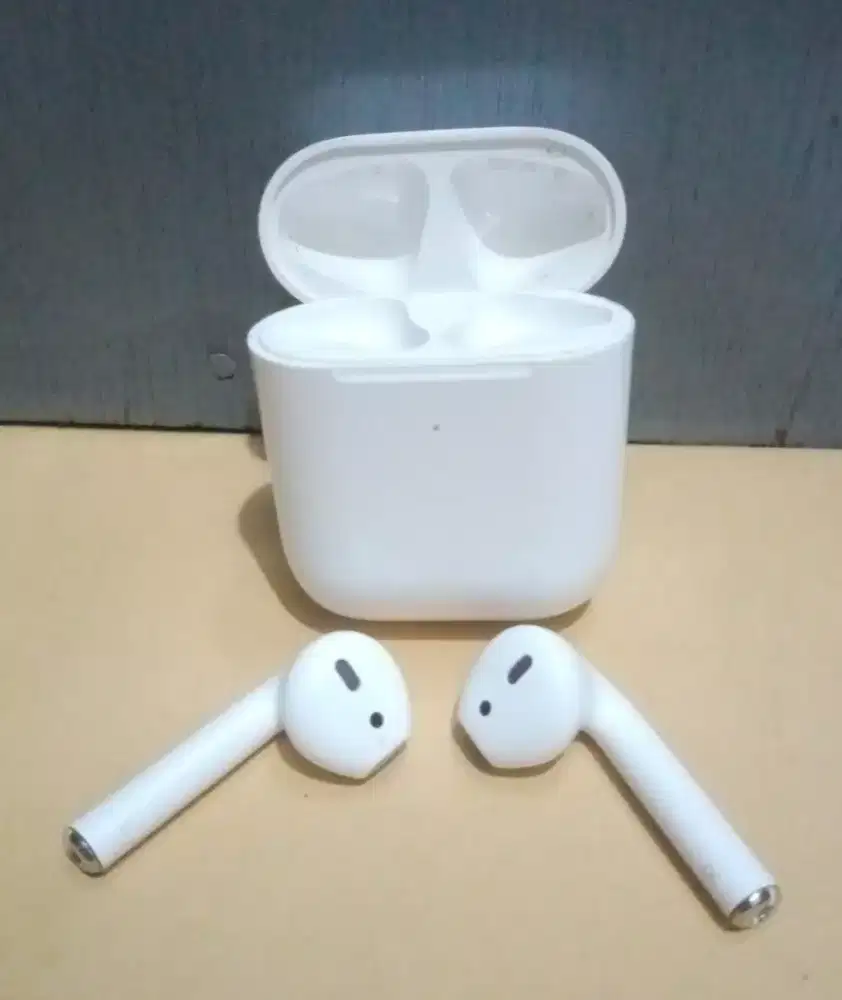 Airpods gen 2 second