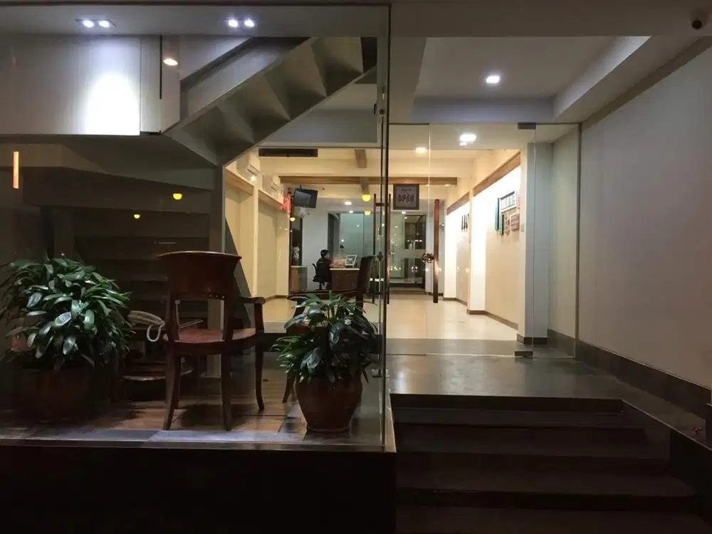 Dijual Cepat Ruko dgn Gaya Arsitektur Modern Boulevard Kelapa Gading