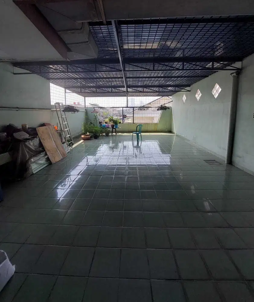 Dijual Rumah Cantik di Taman Ratu. Jakarta Barat