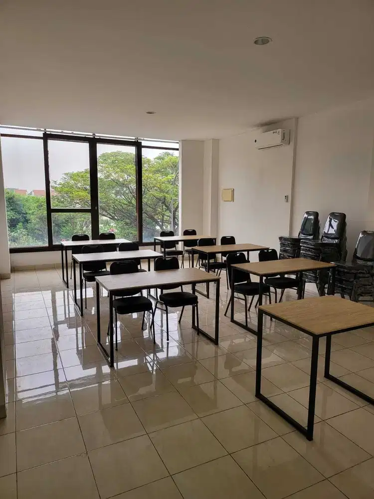 Dijual Ruko Cocok Untuk Usaha Lokasi Strategis di JGC Cakung JakTim