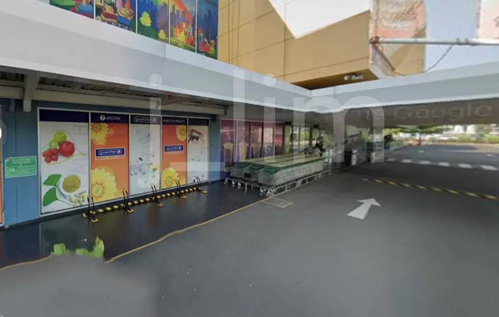 Dijual Cepat eks Hypermarket di Paramount Serpong, Tangerang.