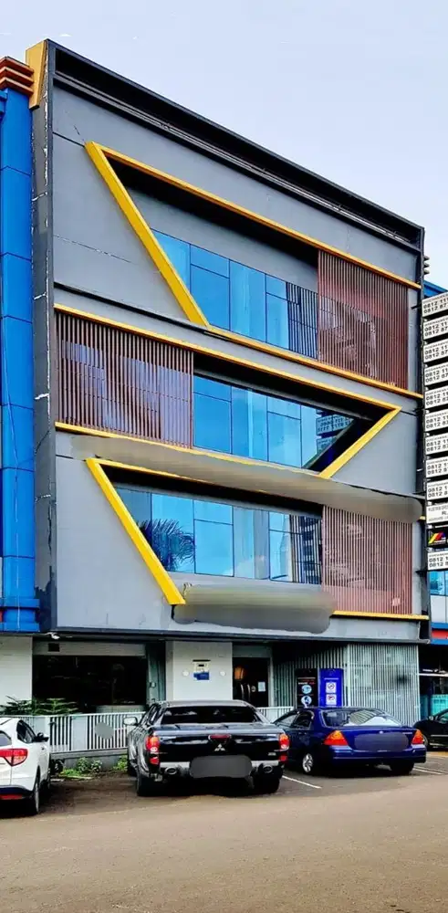 Ruko Gandeng 4.5 Lantai Hadap Jalan Utama Di Kelapa Gading
