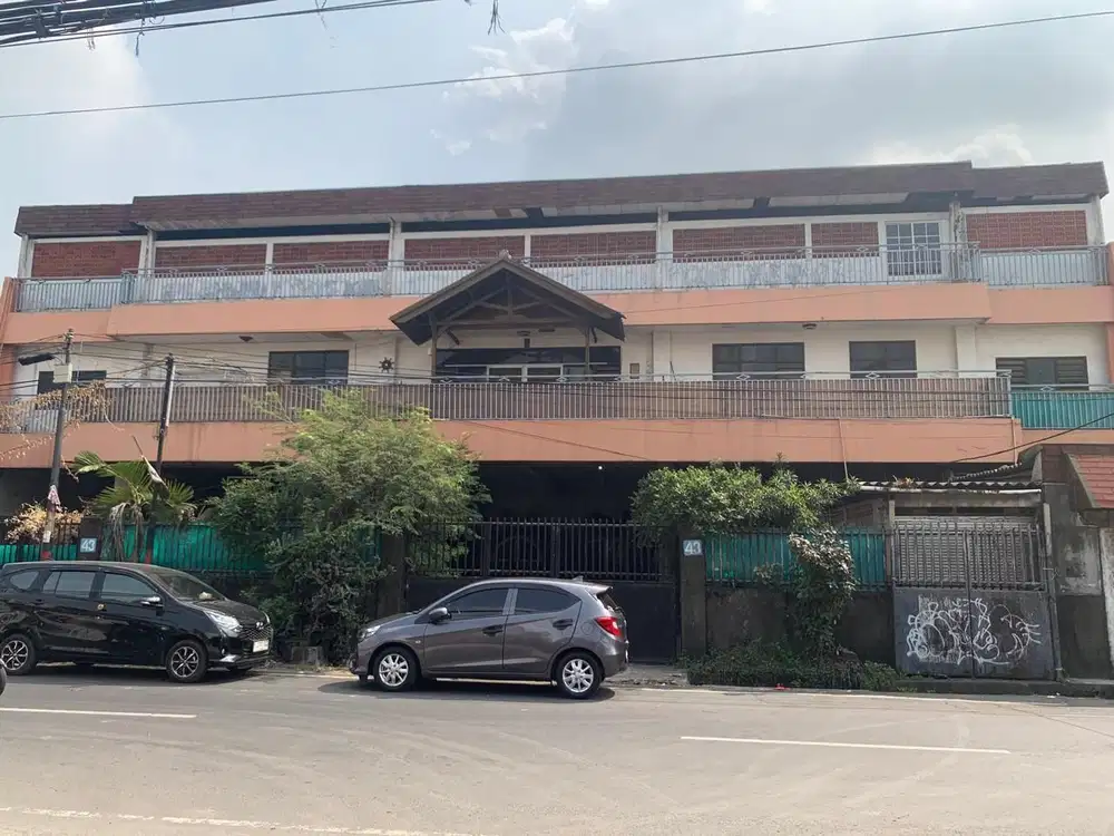 Disewakan Bangunan 3 Lantai Di Rawasari, Cempaka Putih