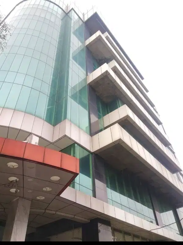 Hot sale gedung komersil di mampang prapatan jaksel