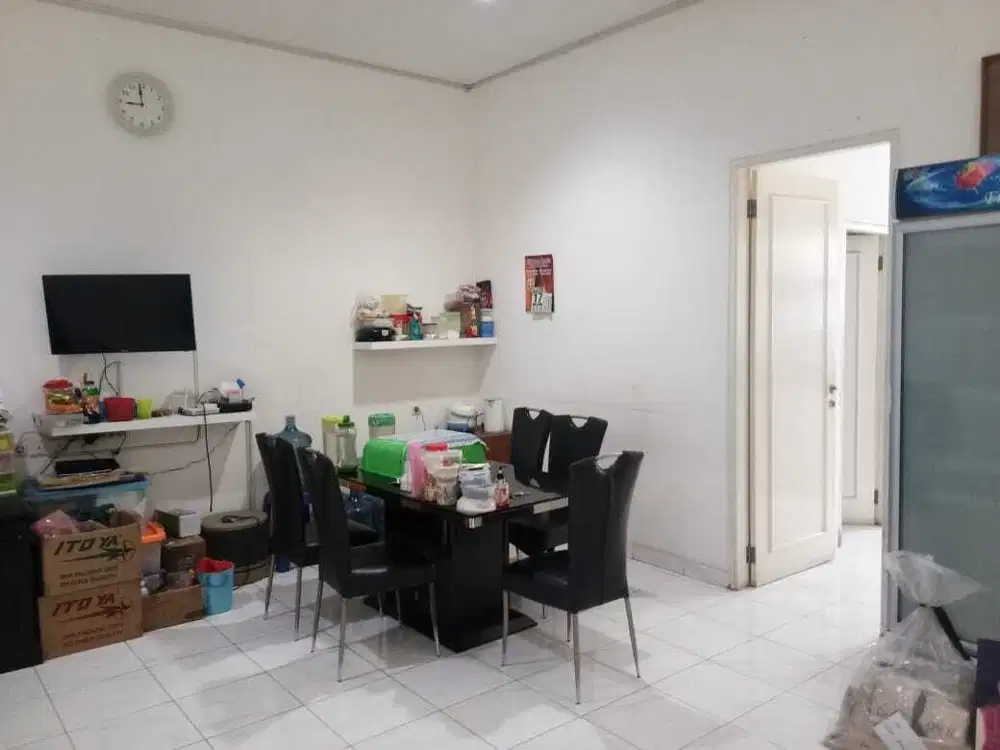 Dijual Cepat  Rumah & Usaha (Rukan) 3 lantai di Jelambar,Jakarta Barat