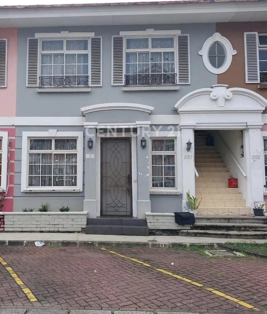 JUAL RUMAH TOWN HOUSE TAMAN PARIS KARAWACI