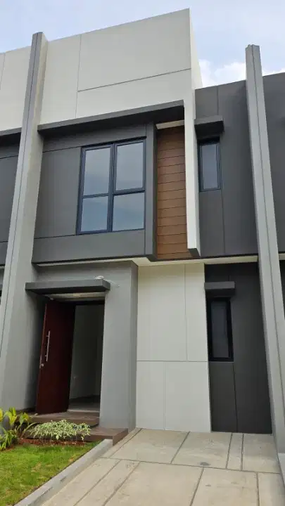 Disewakan Rumah di Summarecon Crown Gading ( harapan Indah ) Bekasi