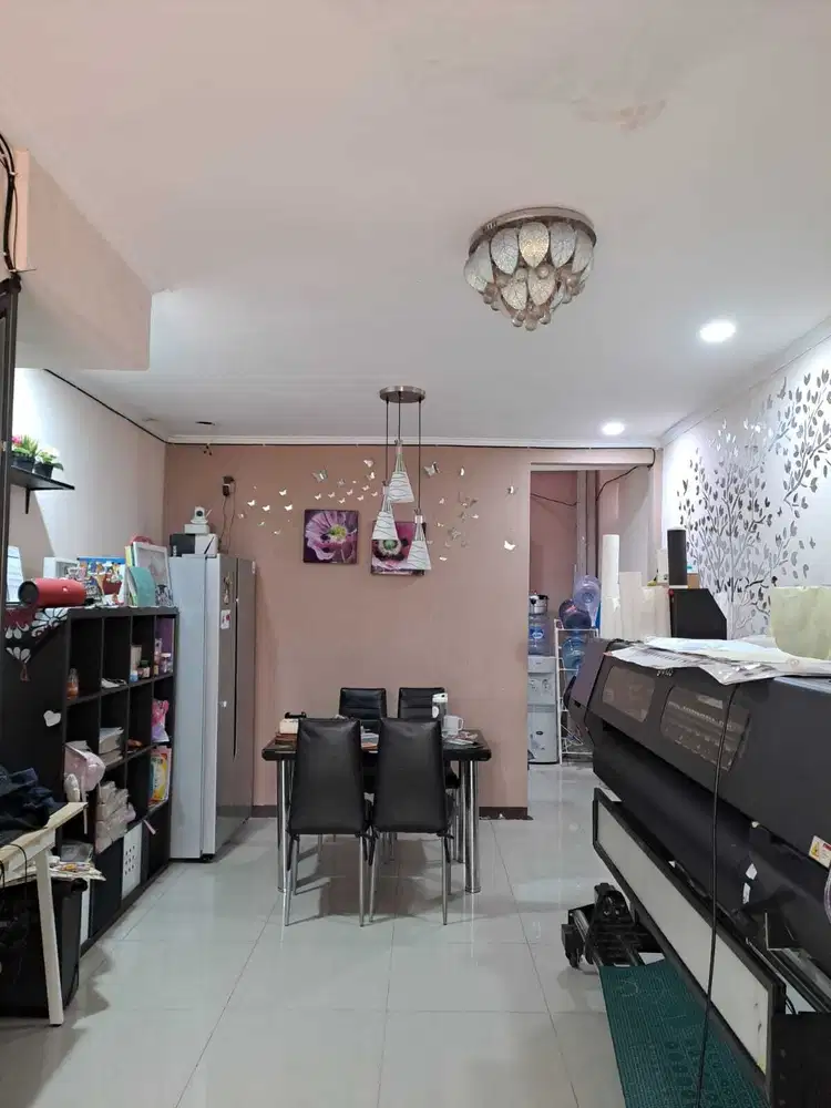 Dijual Rumah Ramah Lingkungan & Asri di Permata Taman Palem Kalideres